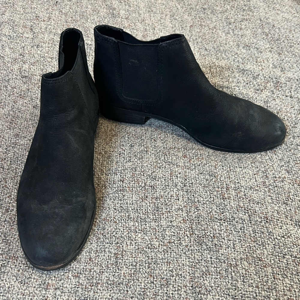 Frye Mallory Nubuk Leather Chelsea Boot